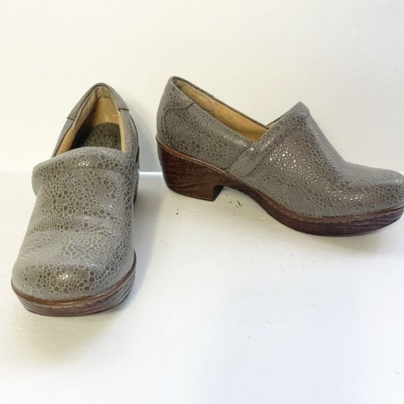Børn Concept BOC Gray Pebble Shimmer Comfort Slip-On Clogs Sz 9.5 Woodgrain Heel - Picture 4 of 8